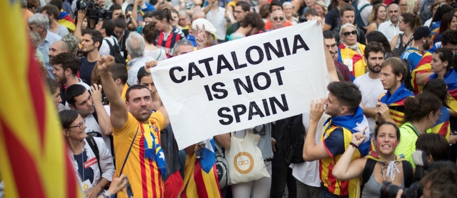 Przewodniczący Parlamentu Europejskiego Antonio Tajani ostrzegł, że secesja Katalonii oznacza też oderwanie się od Europy. W wywiadzie dla "Il Giornale" powtórzył, że nikt w Europie nie uzna przegłosowanej przez parlament Katalonii niepodległości.