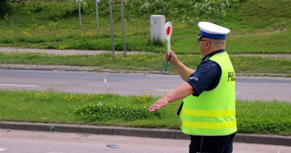 Ok. godz. 15.40 wznowiono ruch na trasie katowickiej w kierunku centrum Poznania. W wyniku wypadku, do jakiego doszło w sobotę po południu, rannych zostało 5 osób, w tym 2-letnie dziecko.
