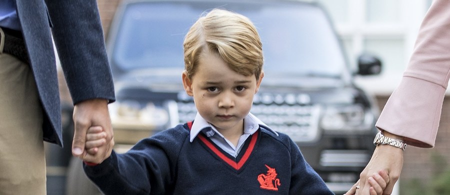 ​Państwo Islamskie grozi zabiciem 4-letniego księcia George’a, syna księcia Williama i księżnej Kate - podają brytyjskie media. Twierdzą, że taka informacja pojawiła się w wykorzystywanej przez zwolenników ISIS aplikacji Telegram.