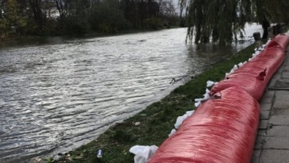 Woda w Zatoce Gdańskiej i na Martwej Wiśle powoli opada. W Elblągu pogotowie przeciwpowodziowe