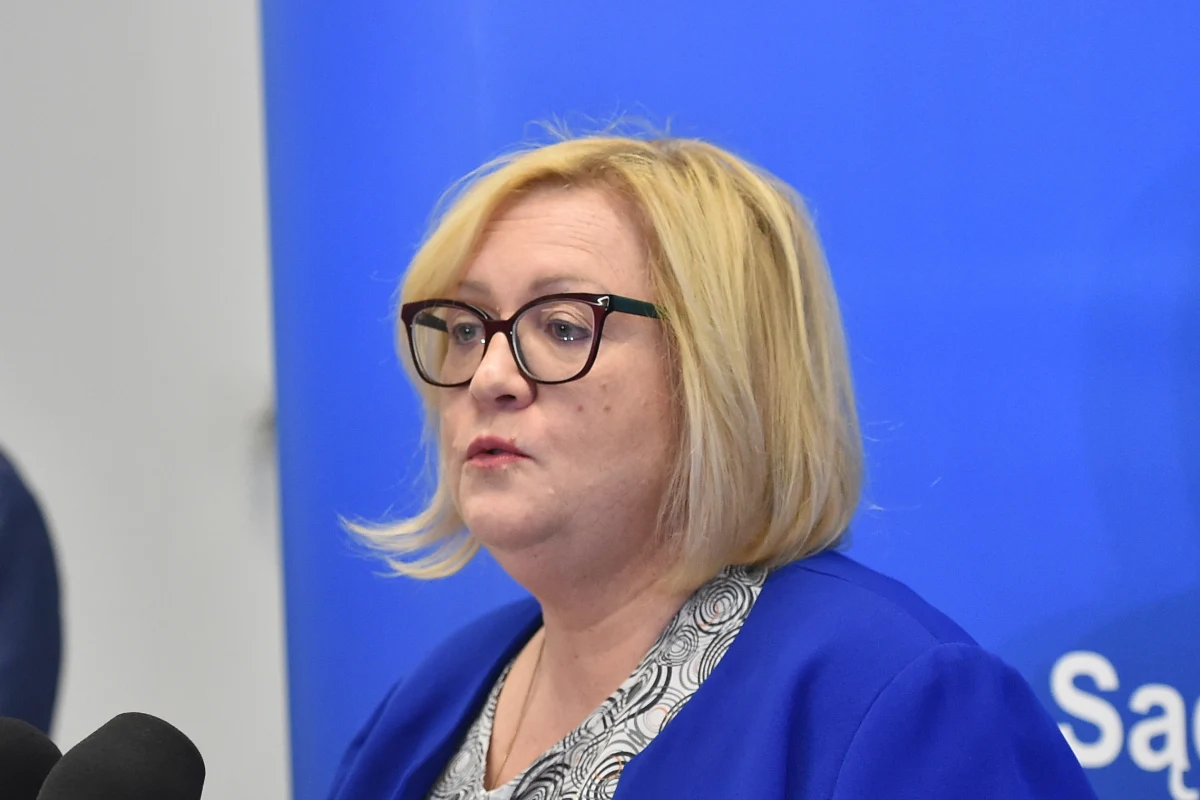 ​Zarzuty Krajowej Rady Sądownictwa, która postanowiła nie powoływać asesorów sądowych z listy przesłanej przez ministra sprawiedliwości, są kuriozalne, bezpodstawne i niesprawiedliwe - powiedziała w Krakowie dyrektor Krajowej Szkoły Sądownictwa i Prokuratury Małgorzata Manowska.