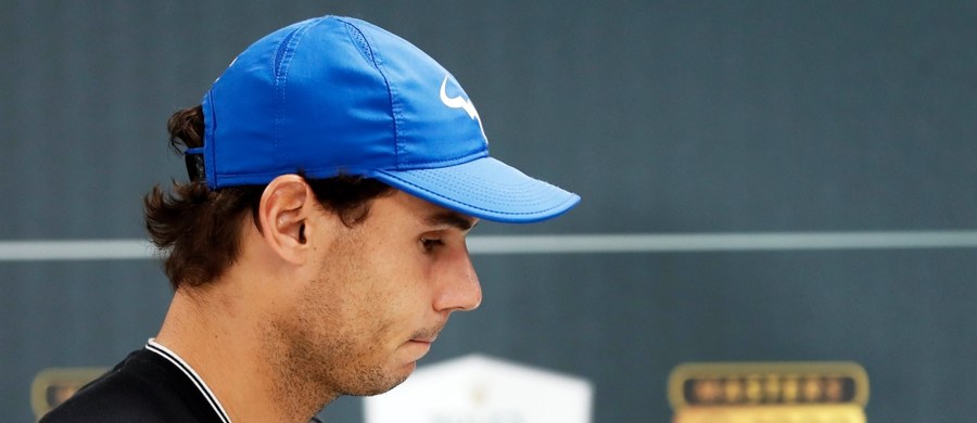 Lider światowego rankingu tenisistów Rafael Nadal wycofał się z turnieju ATP w Paryżu z powodu kontuzji. Hiszpan miał grać w ćwierćfinale z Serbem Filipem Krajinovicem. Na konferencji prasowej poinformował jednak, że ma problem z prawym kolanem.