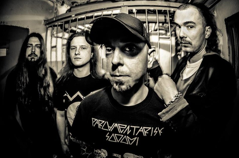 "Now" - to świeży wideoklip Antigamy, którym grindcore'owcy z Warszawy promują nowy minialbum. 