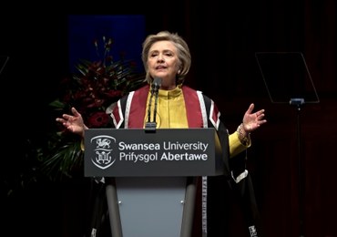 "Jak Hillary ukradła nominację szalonemu Berniemu". Trump wzywa FBI do działania ws. Clinton