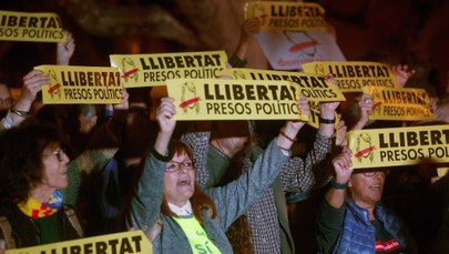 Katalończycy wyszli na ulice: Protestowali w obronie ministrów gabinetu Puigdemonta