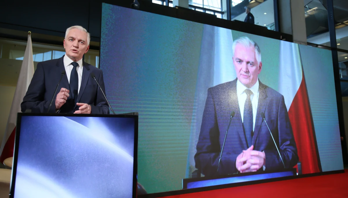 Na PGE Narodowym w Warszawie odbył się Kongres Polski Razem Zjednoczonej Prawicy oraz Konwencja Zjednoczeniowa Polski Razem, Republikanów, środowisk wolnościowych i samorządowych. Formacje te mają otworzyć nowe ugrupowanie polityczne. Nazwa nowej partii to "Porozumienie". 