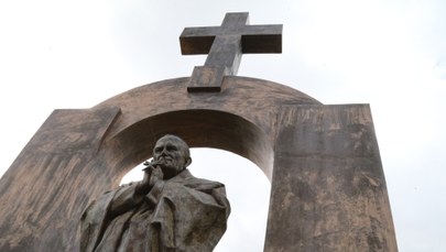 Błaszczak: Deklaracja premier Szydło w sprawie pomnika Jana Pawła II jest jasna i zdecydowana