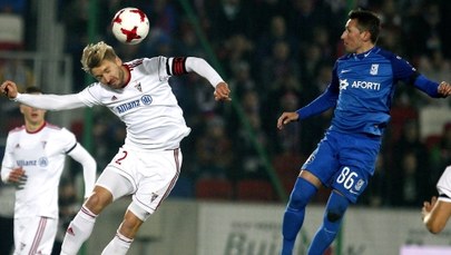 Ekstraklasa piłkarska: Górnik liderem na półmetku