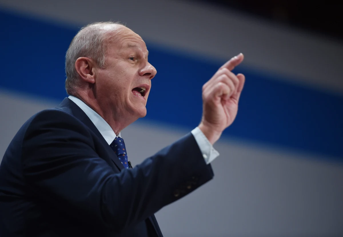 Brytyjskie media oceniły, że kryzys dotyczący niewłaściwego zachowania i molestowania przez posłów zasiadających w Izbie Gmin pogłębił się w ostatnich dniach. Największe kontrowersje dotyczą wicepremiera Damiana Greena.