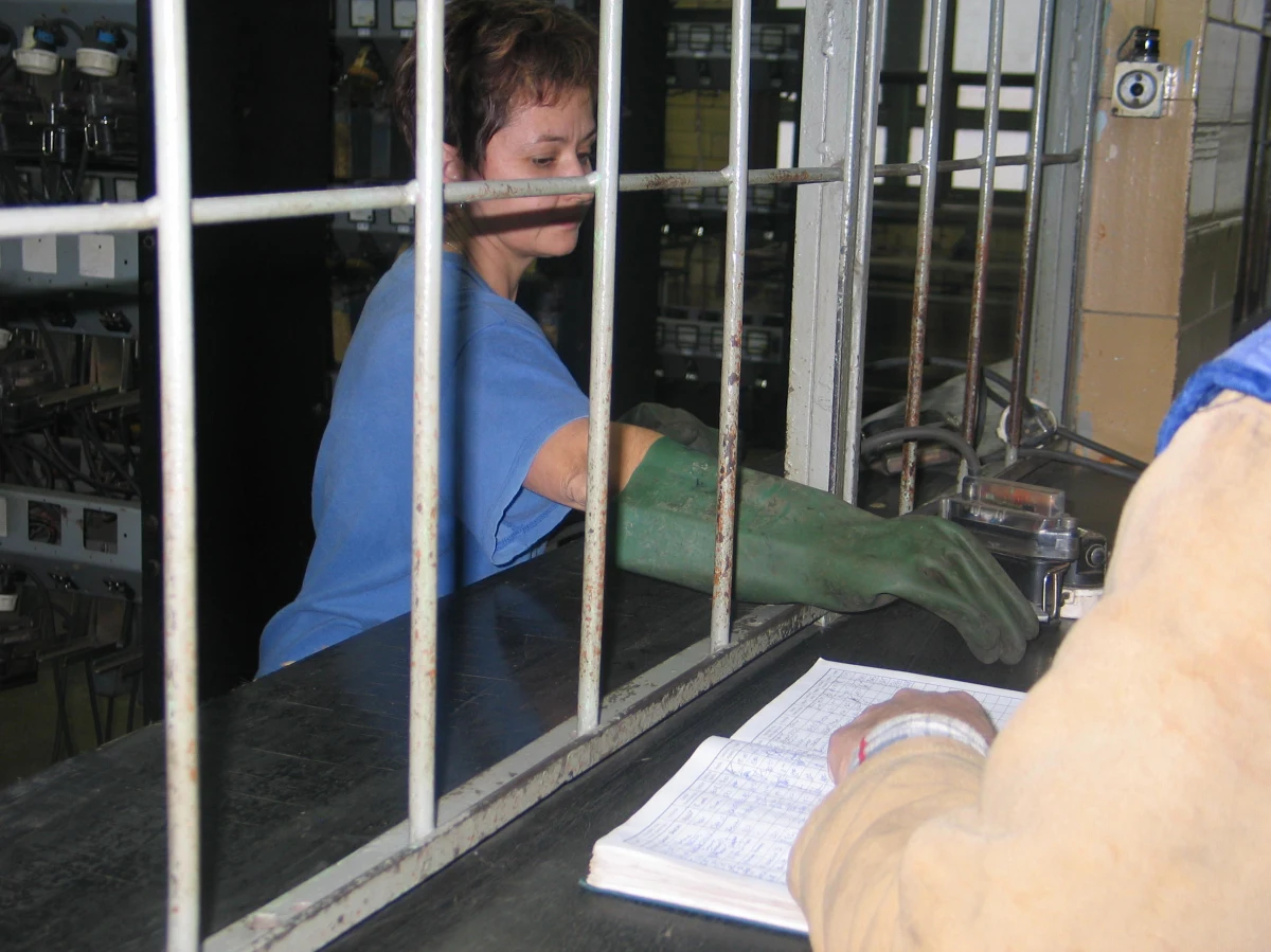 Zamiast trwającego dwie godziny strajku ostrzegawczego, godzinne masówki. Tak wyglądał poniedziałkowy poranek w kopalni Ruda w Rudzie Śląskiej, gdzie protestują związkowcy z "Sierpnia 80". 
