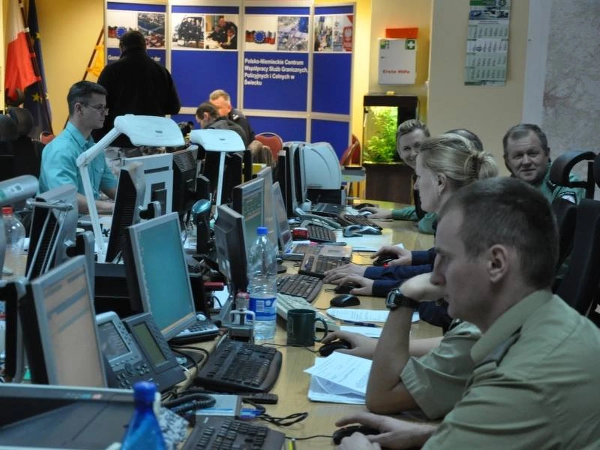 Polska i niemiecka policja doprowadziły do uwolnienia porwanej w poniedziałek kobiety ze Słubic. Według świadków, dwóch mężczyzn wciągnęło ją do samochodu na niemieckich numerach rejestracyjnych. 