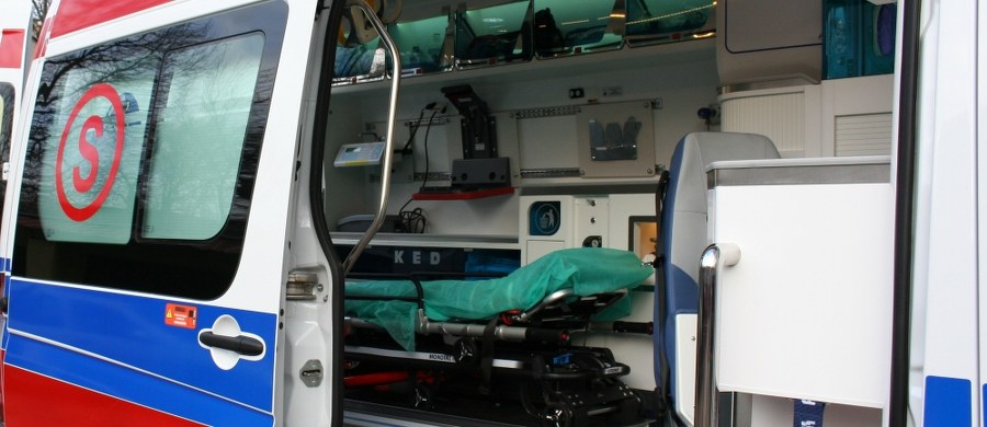 Tragedia w Dobroszycach w pobliżu Oleśnicy na Dolnym Śląsku. O poranku w szkole podstawowej zmarło 8-letnie dziecko. Ze wstępnych ustaleń wynika, że leczyło się kardiologicznie.