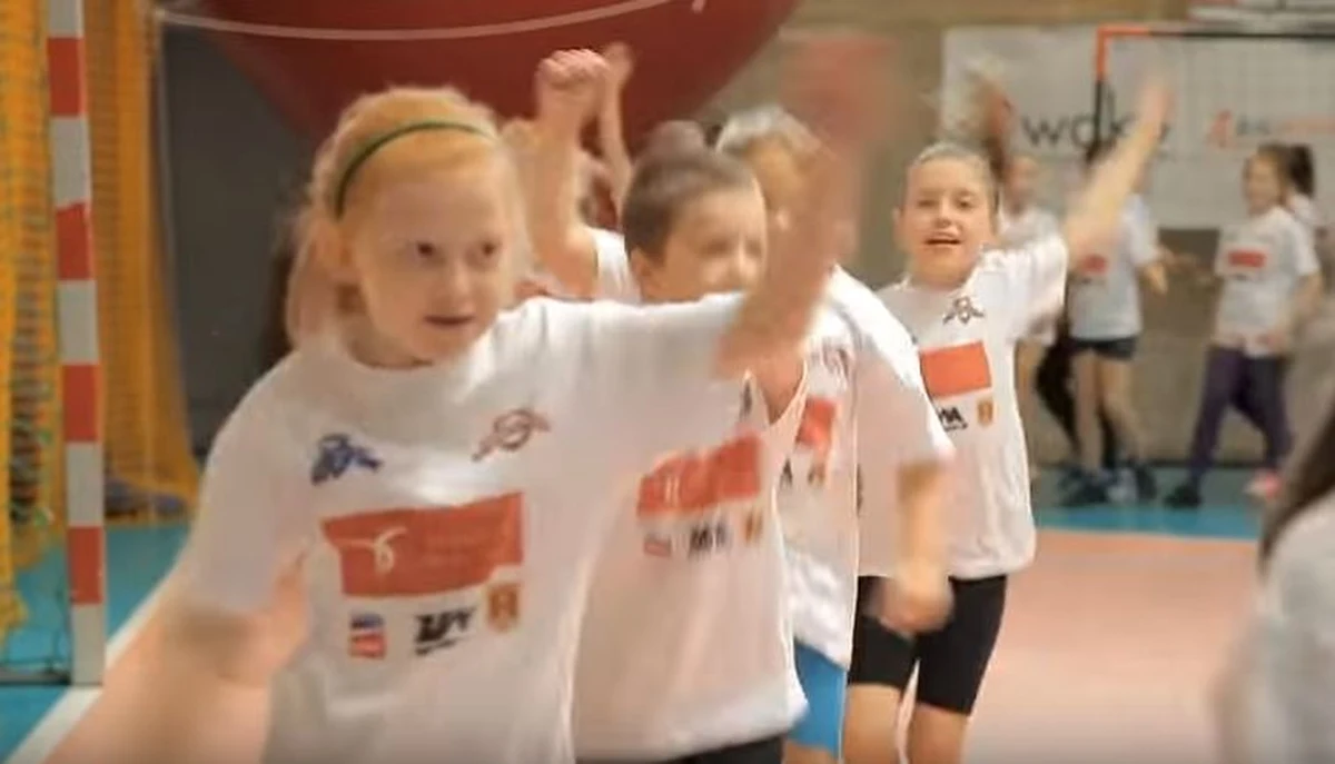 "Chcemy dzieciom zaszczepić sport (…) Zwolnienie z WF-u jest złe" – mówi w rozmowie z RMF FM polski lekkoatleta, specjalista z dziedziny wielobojów Sebastian Chmara. Również on został ambasadorem największej w Polsce lekcji wychowania fizycznego, czyli Artur Siódmiak Camp. Ta impreza już 16 listopada na warszawskim Torwarze.