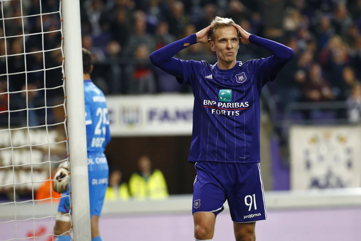 Komisja dyscyplinarna belgijskiej federacji piłkarskiej zawiesiła Łukasza Teodorczyka na dwa spotkania. Sprawa dotyczy ligowego pojedynku z 22 października: polski napastnik Anderlechtu kopnął wówczas obrońcę Genk Josepha Aidoo.