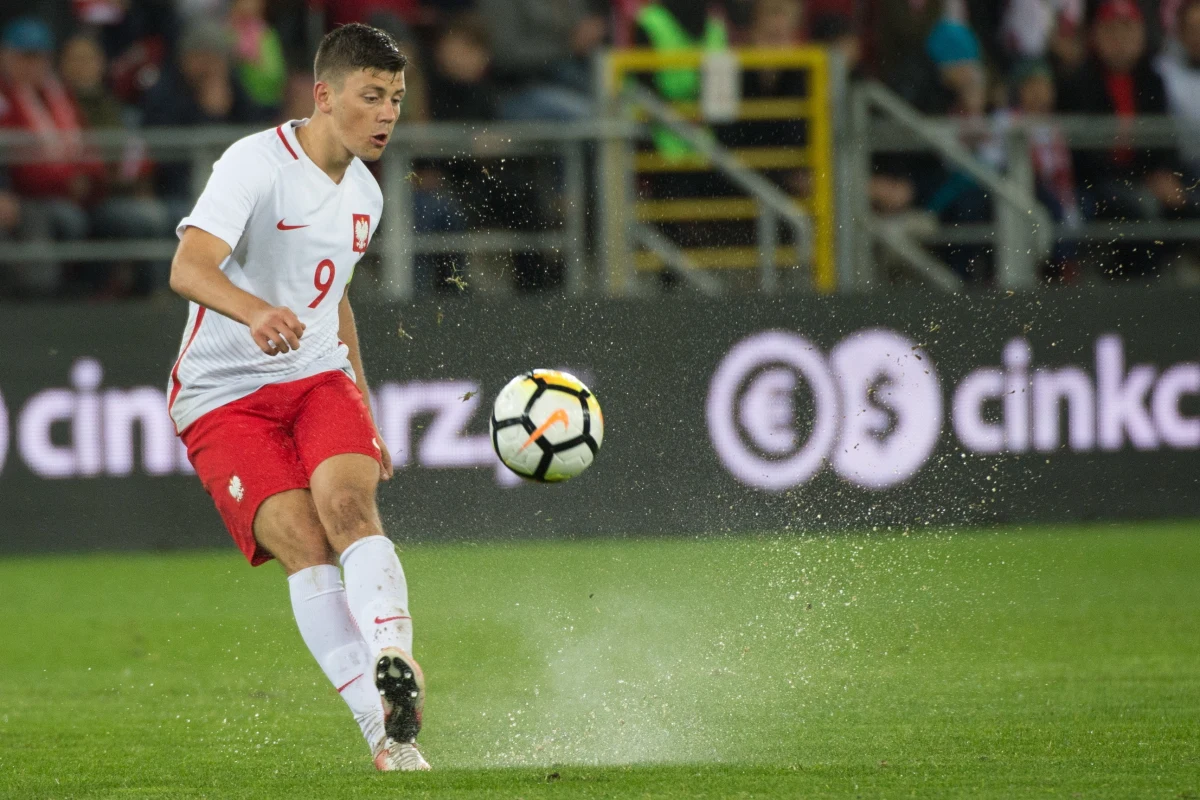 ​Piłkarska reprezentacja Polski do lat 21 zremisowała w Thorshavn z Wyspami Owczymi 2:2 (1:0) w czwartym występie w eliminacjach mistrzostw Europy. We wtorek zajmujący drugą pozycję w grupie biało-czerwoni w Gdyni zmierzą się z prowadzącymi Duńczykami.