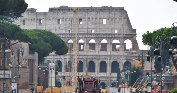 ​Rzym jest we Włoszech stolicą ubóstwa - ogłosiła Caritas w raporcie. Szacuje, że w Wiecznym Mieście osób bezdomnych, a więc żyjących w skrajnej nędzy, jest około 16 tys.