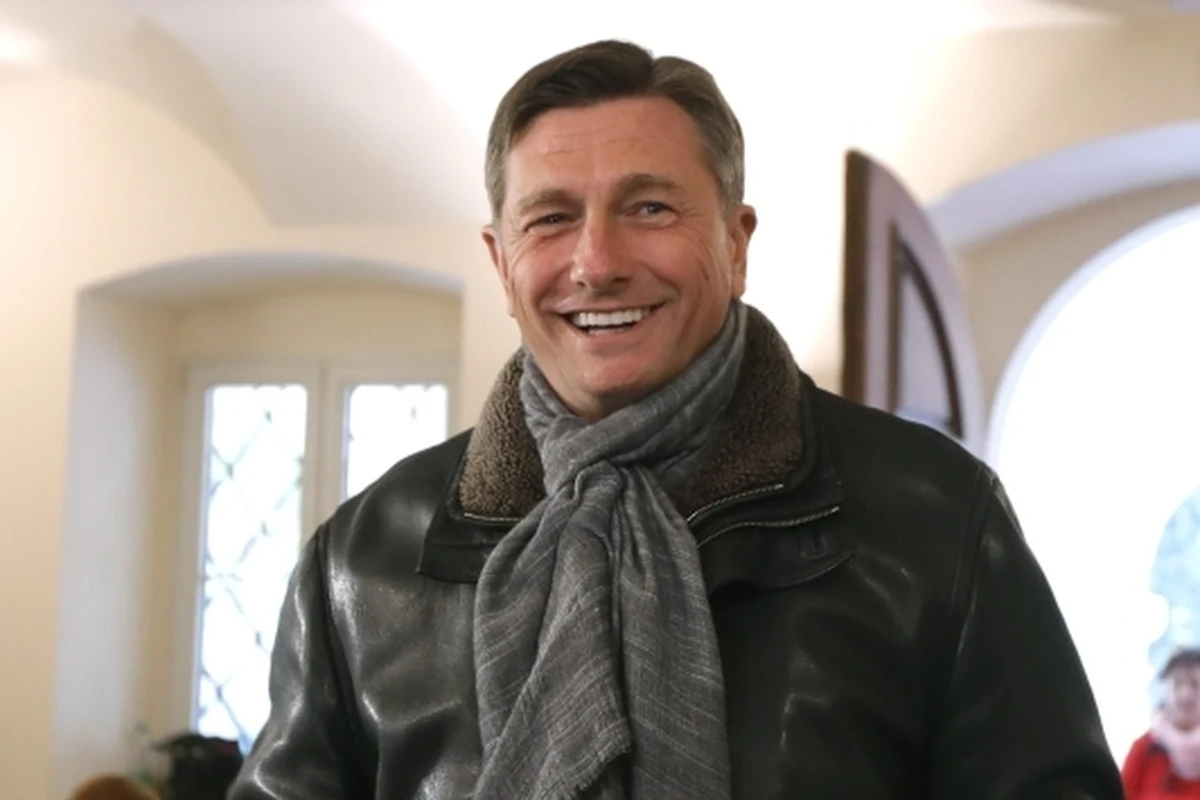 ​Walczący o reelekcję, wywodzący się z centrolewicy Borut Pahor wygrał niedzielne wybory prezydenckie w Słowenii, uzyskując 53-proc. poparcie - podała tamtejsza komisja wyborcza po zliczeniu 80 proc. głosów. Jego rywal Marjan Szarec zdobył 46 proc. głosów.