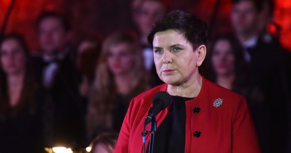 "Dziękuję za wspólne dwa lata; życzliwym za wsparcie, krytykom za motywację" - napisała w poniedziałek na Twitterze premier Beata Szydło przypominając, że tego dnia przypada druga rocznica desygnowania jej na premiera przez prezydenta Andrzeja Dudę.