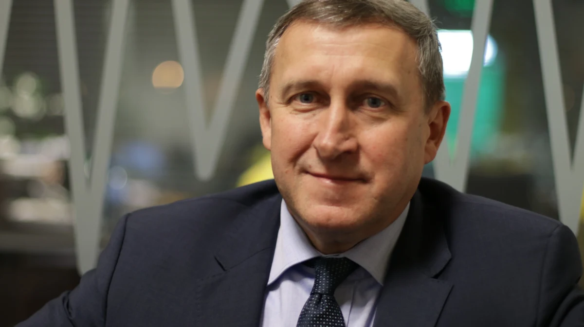 "Jesteśmy za tym, by nie było ultimatów i pogróżek w rozmowach dwustronnych" - powiedział gość Popołudniowej rozmowy w RMF FM ambasador Ukrainy Andrij Deszczyca. "Każde państwo ma prawo dbać o swoje bezpieczeństwo, jeśli są argumenty, by kogoś nie wpuszczać, to można to uwzględnić" - stwierdził. Polskie MSZ poinformowało, że uruchamia "procedury, które nie dopuszczą ludzi, którzy zachowują skrajnie antypolskie stanowisko, do przyjazdu do Polski". Deszczyca był też pytany, czy ambasada Ukrainy wie, kto dostał zakaz wjazdu do Polski. "Nie dostaliśmy takiego potwierdzenia oficjalnie od Ministerstwa Spraw Zagranicznych" - powiedział.