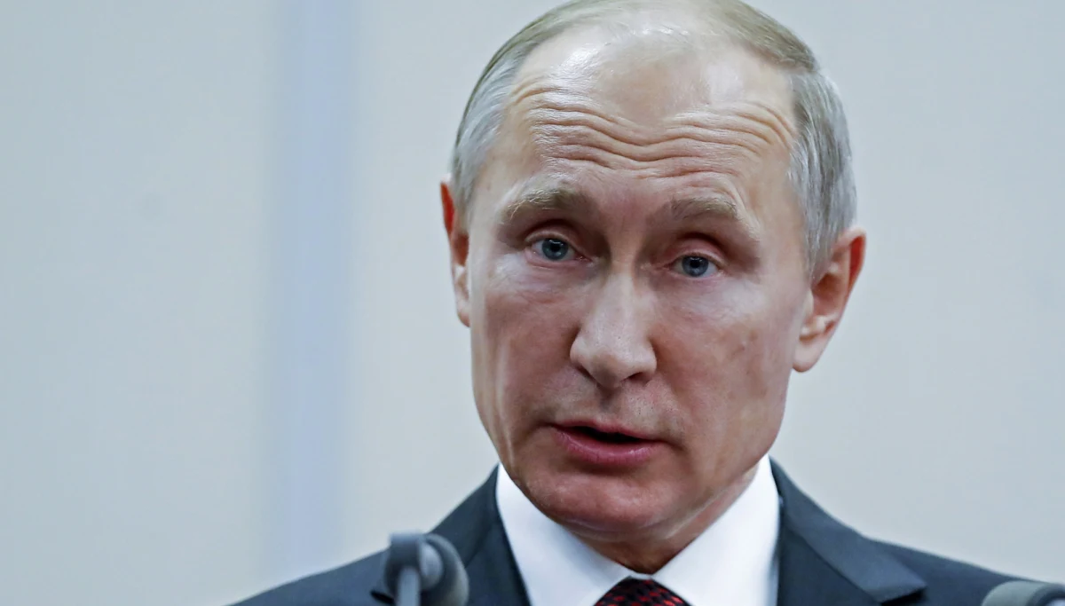 Władimir Putin ostatecznie zdecydował o starcie w kolejnych wyborach prezydenckich - informuje gazeta "RBK Daily". Chociaż nikt nie wątpił, że Putin wystartuje i wygra, to Putin dotąd jasno nie powiedział, że ponownie chce być prezydentem. Będzie to już czwarta kadencja obecnego prezydenta Rosji. 