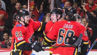 NHL. Asysta Jagra, wygrana Calgary Flames