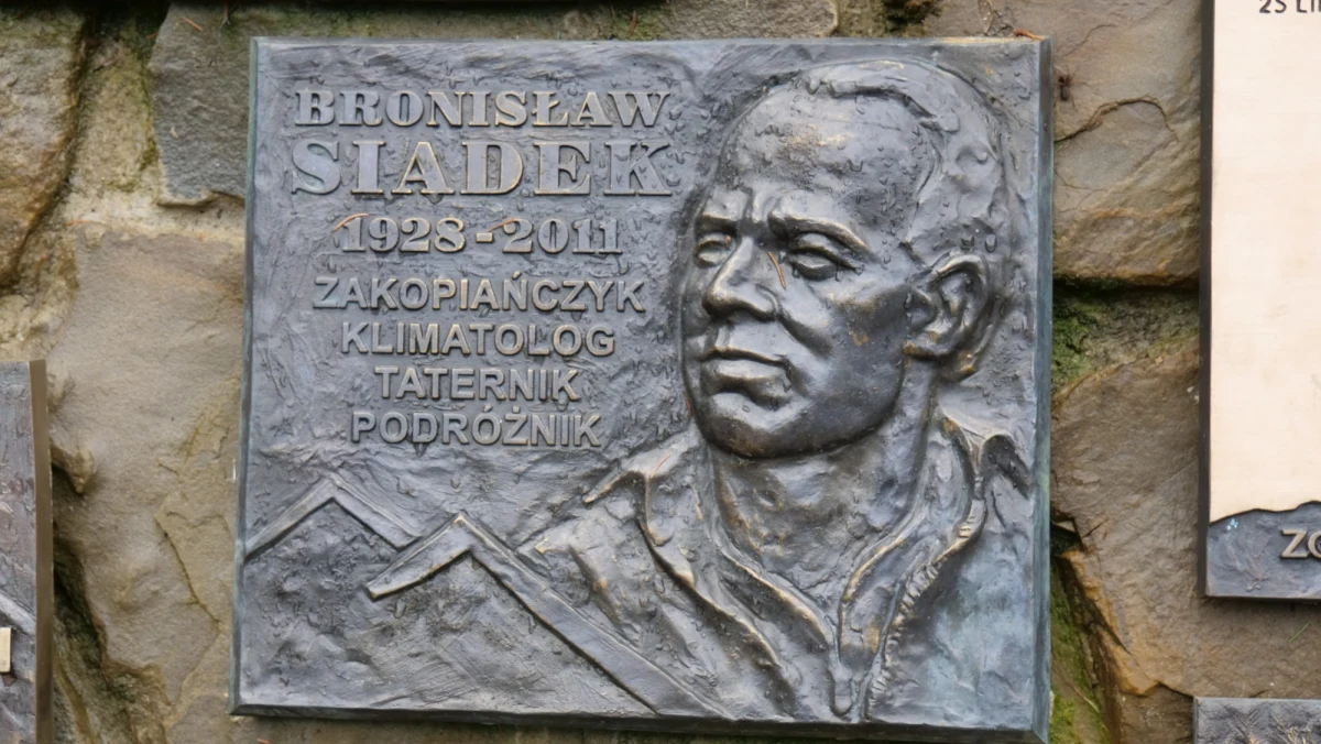 "Pamiętam - Tęsknię - Czekam". Pod takim hasłem wspominaliśmy w niedzielę 5 listopada tych, którzy w ostatnim roku zginęli w Tatrach oraz tych, których tablice znajdują się w Miejscu Pamięci na Wiktorówkach. 