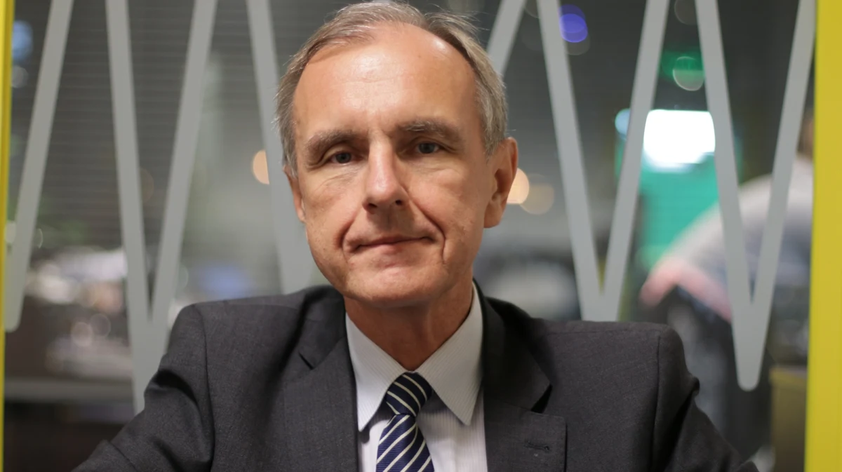 „Rozdawnictwo pieniędzy publicznych, które są pieniędzmi każdego polskiego obywatela i obywatelki, wolną ręką, otwartym gestem, bez liczenia się z rachunkiem ekonomicznym - jest cechą typową dla tego rządu” - mówi w Popołudniowej rozmowie w RMF FM Bogdan Klich. Senator Platformy Obywatelskiej pyta: „Dlaczego z budżetu MON mają być finansowane strzelnice, które mają być umieszczone w każdym mieście powiatowym, w momencie, gdy nie ma zapotrzebowania na ten cel, a znacznie większe zapotrzebowanie jest po stronie opieki zdrowotnej.” „Nie znajdują się pieniądze dla lekarzy rezydentów (…), a znajdują na zbudowanie strzelnic” – dodaje gość Marcina Zaborskiego. Czego zazdrości PiS-owi na półmetku rządzenia? "Przekonania o własnej nieomylności" - odpowiada polityk. "W Polsce zlikwidowane zostały rządy prawa - gwarant tych rządów prawa, czyli Trybunał Konstytucyjny. TK jest w tej chwili atrapą" – stwierdza senator. 