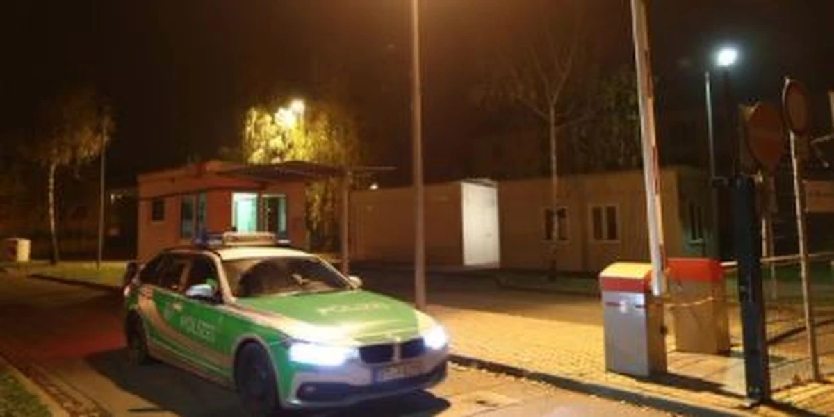 Jedna osoba straciła życie, a 14 odniosło obrażenia na skutek pożaru, jaki w nocy wybuchł w ośrodku dla osób starających się o azyl w Bambergu na północy Bawarii - poinformowała niemiecka policja. Przyczyny pożaru jeszcze nie ustalono.