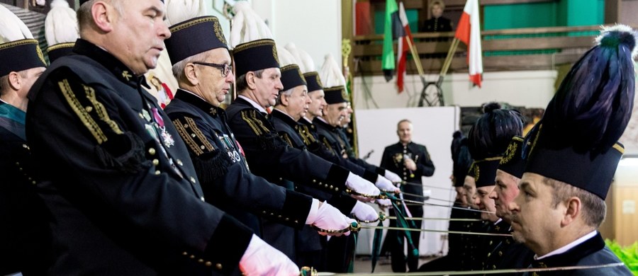 Mieszkańcy Górnego Śląska chcą wpisać tradycyjne święto górnicze - obchodzoną 4 grudnia Barbórkę - na krajową listę niematerialnego dziedzictwa kulturowego UNESCO. Koordynatorzy starań apelują więc do społeczności o przesyłanie zdjęć czy filmów z minionych i tegorocznych obchodów.