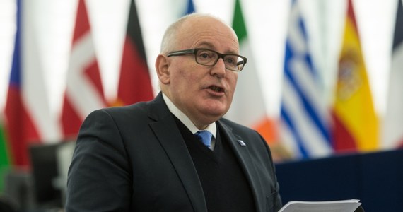 Krytyczna rezolucja w sprawie praworządności w Polsce - przegłosowana w Parlamencie Europejskim. To już trzeci dokument przyjęty w PE ws. naszego kraju. Tym razem rezolucję można traktować jak zielone światło do uruchomienia wstępnego etapu procedury art. 7 Traktatu UE. Komisja Wolności Obywatelskich zajmie się teraz przygotowaniem raportu nt. Polski. W rezolucji znalazła się m.in. krytyka reformy sądownictwa w Polsce oraz wezwanie do zaprzestania wycinki w Puszczy Białowieskiej. Jest też mowa o "pigułce dzień po" oraz o marszach 11 listopada - donosi korespondentka RMF FM w Brukseli. Komentarz polskiego MSZ? "Tekst rezolucji wykracza poza ramy dotychczasowego dialogu, zawiera wiele elementów ocennych, opiera się na szeregu uproszczeń" - czytamy w komunikacie resortu. 