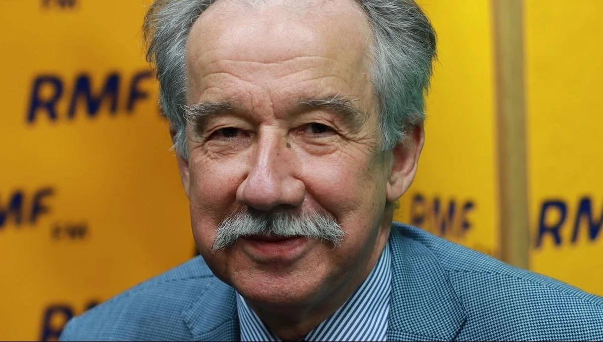 "​Mały Kazio to pewna przenośnia. Nie ma tu podtekstu. Niektóre z przedstawionych przez PiS przepisów mogły u mnie powodować wrażenie, że nie przystają do rzeczywistości. Mały Kazio usiadł i zaczął pisać ( przepisy- red) nie rozmawiając z nami"- mówi w Popołudniowej rozmowie w RMF FM Wojciech Hermeliński przewodniczący Państwowej Komisji Wyborczej. Jak dodaje "nie odbieramy ustawodawcy prawa do zmiany systemu wyborczego". "Ale chodzi o to, żeby dać nam szanse przeprowadzenia wyborów. (…) Wystosowaliśmy m.in. do pana prezydenta zebrane nasze argumenty. Poczekamy na ewentualną reakcję" - podkreśla Wojciech Hermeliński. 
