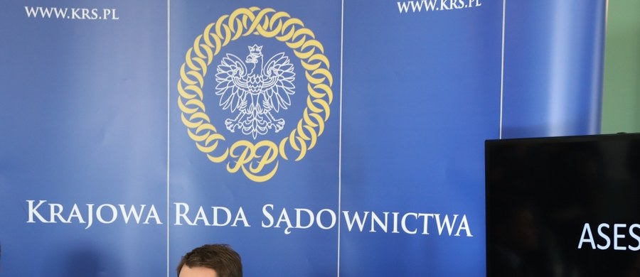 ​Było spotkanie w Krajowej Radzie Sądownictwa z przedstawicielami ambasady Niemiec - poinformował PAP rzecznik KRS Waldemar Żurek. Podkreślił, że członkowie KRS-parlamentarzyści PiS, którzy wystąpili o pisemną informację w tej sprawie, otrzymają ją na piśmie i w pierwszej kolejności.