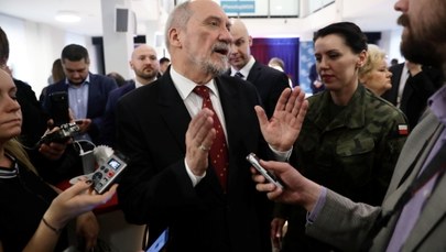 Opozycja o konflikcie Duda-Macierewicz: Śledzą go też nasi sojusznicy