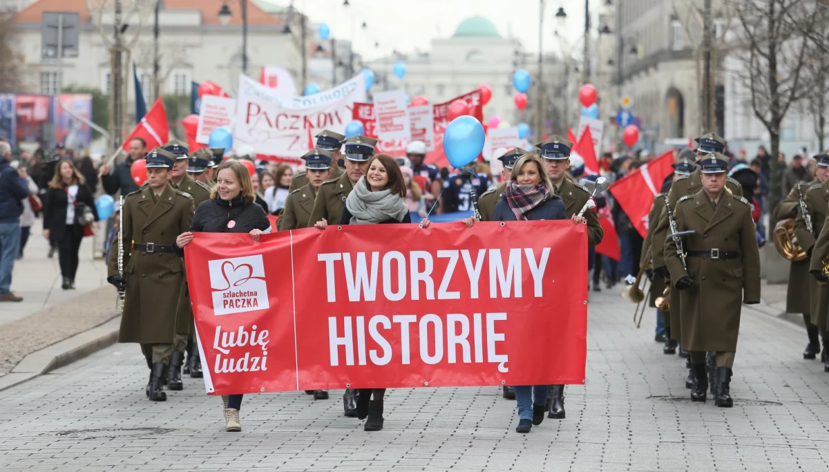 W sobotę otwarto bazę rodzin w potrzebie, którym można pomóc w ramach akcji Szlachetna Paczka. Z tej okazji w różnych miastach Polski przeszły marsze, w ramach których zachęcano do pomocy potrzebującym. 