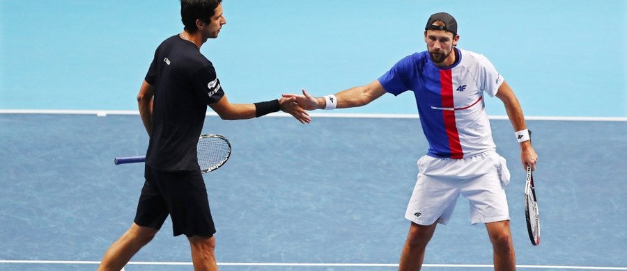 Debliści Łukasz Kubot i Brazylijczyk Marcelo Melo o godz. 16.30 czasu warszawskiego wystąpią w finale turnieju ATP Finals w Londynie. Tenisista z Lubina stoi przed szansą bycia pierwszym w historii polskim triumfatorem męskiego mastersa.