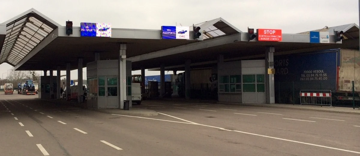 Na spotkaniu Komitetu Konsultacyjnego Prezydentów Polski i Ukrainy ustalono, że oba kraje będą działać na rzecz ograniczenia listy Ukraińców z zakazem wjazdu do Polski - oświadczył wiceszef administracji prezydenta Ukrainy Kostiantyn Jelisiejew.