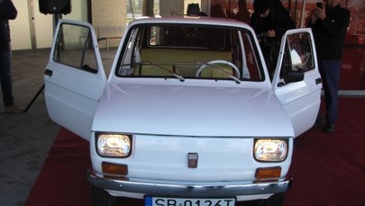Fiat 126p wyruszył w podróż do Toma Hanksa!
