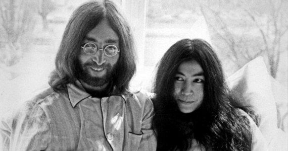 Niemiecka policja odzyskała ponad sto przedmiotów o wartości 3,1 mln euro należących do Johna Lennona i Yoko Ono, skradzionych 11 lat temu z ich mieszkania w Nowym Jorku. Funkcjonariusze zaprezentowali dziennikarzom część zabezpieczonej kolekcji.