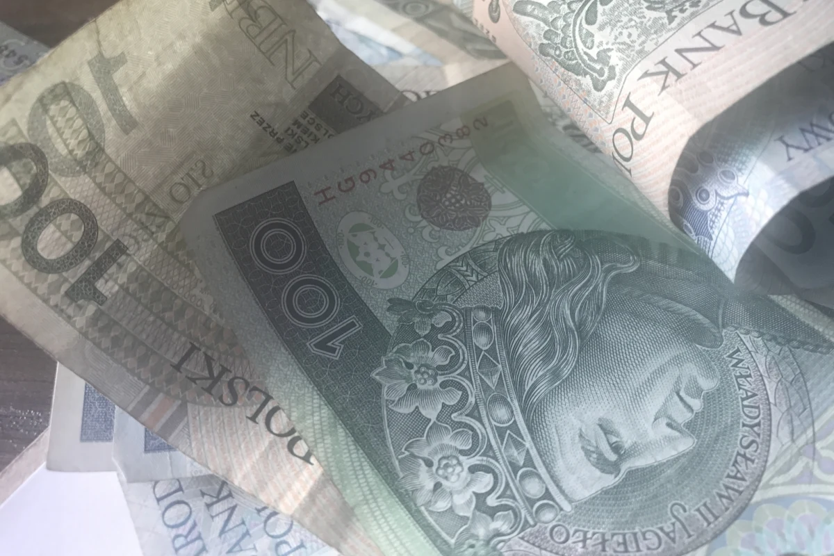 ​Będzie łatwiej dostać zadośćuczynienie po utracie bliskiego członka rodziny. Trwa jednak spór o wysokość wypłaty - pisze w środę "Rzeczpospolita".