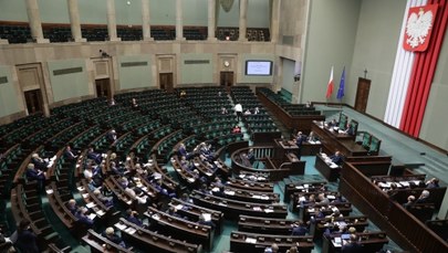 I czytanie projektu ws. KRS. Burzliwe obrady Sejmu, głębokie podziały między partiami