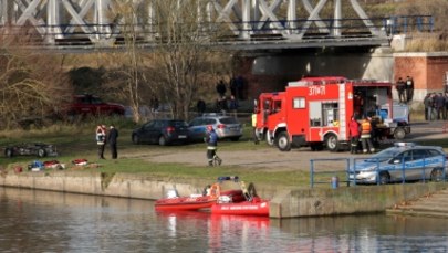 Kostrzyn nad Odrą: Do rzeki wpadło auto, znaleziono ciała dwóch osób