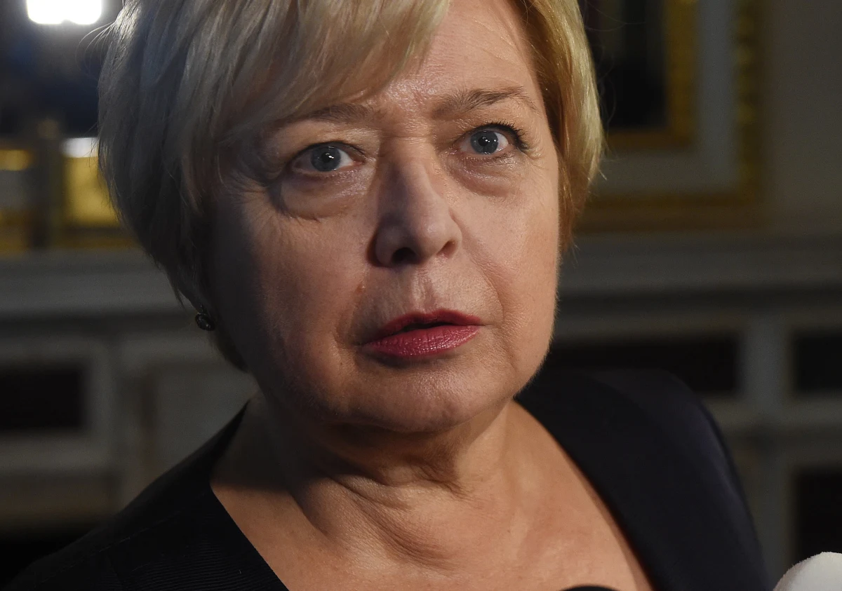 "Przedstawienie przez Pierwszą Prezes Sądu Najwyższego projektu ustawy o tym sądzie to błąd" - mówi Rzecznik Praw Obywatelskich. Adam Bodnar twierdzi, że projekt Małgorzaty Gersdorf nie tylko narusza wartości konstytucyjne, ale też podważa jego wiarygodność.