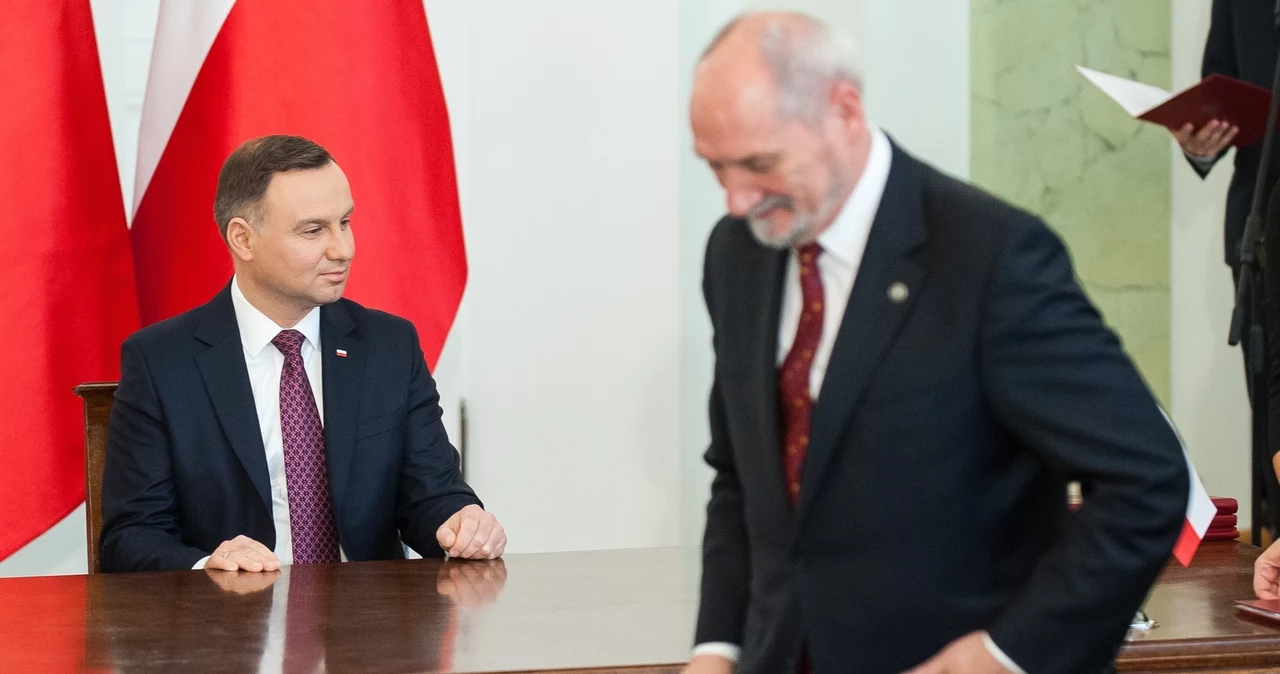 Prezydent Andrzej Duda i szef MON Antoni Macierewicz