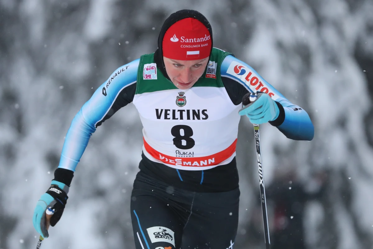 Justyna Kowalczyk odpadła w ćwierćfinale sprintu techniką klasyczną w inauguracyjnych zawodach Pucharu Świata 2017/18 w biegach narciarskich w fińskim Kuusamo. W swojej serii zajęła czwarte miejsce.