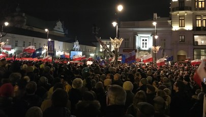 "Pamiętam komunę i nie chcę powrotu do tego". Polacy protestowali w obronie sądów