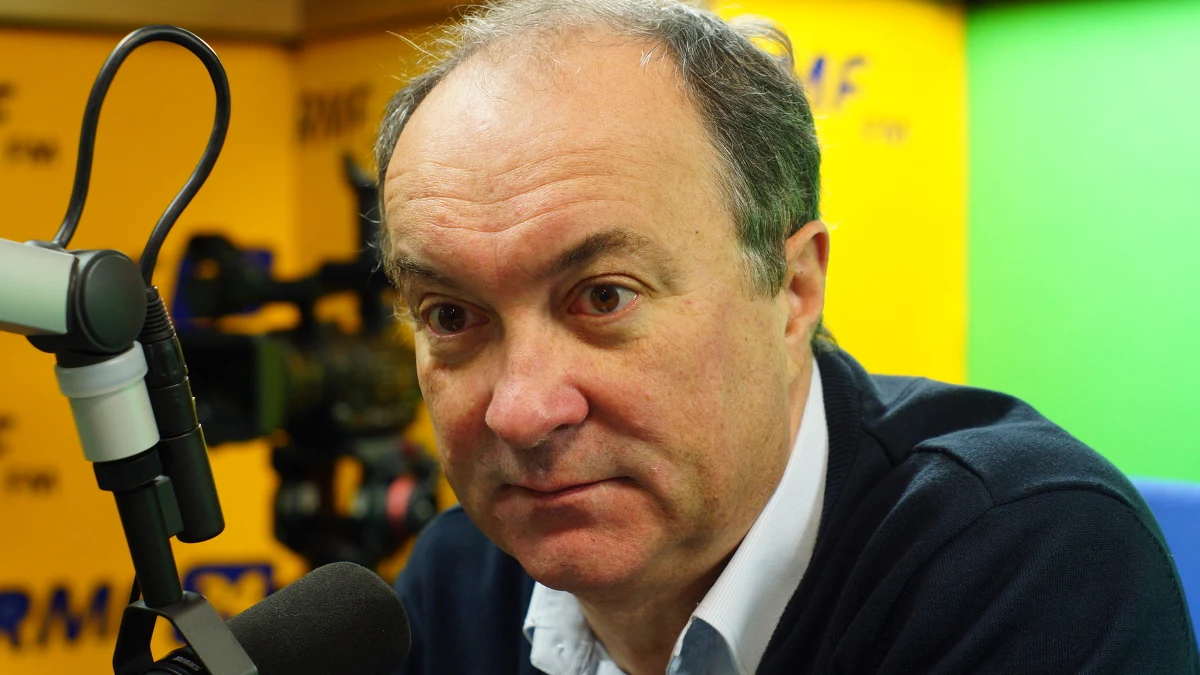 "Nie robi się w polityce takiej sytuacji, jaka miała miejsce, jeżeli chodzi o prezydenta Warszawy. To rozwiązanie ewidentnie (…) miało wpłynąć na to, kto (dzisiaj – przyp. red.) zostanie wybrany na przewodniczącego (Nowoczesnej – przyp. red.). Miało to wzmocnić pana Petru" - tak Włodzimierz Czarzasty, Gość Krzysztofa Ziemca w RMF FM, ocenia poparcie przez Nowoczesną kandydatury Rafała Trzaskowskiego na prezydenta stolicy. "To nie jest porozumienie. Zgadzam się z panią Lubnauer, która powiedziała, że pan Petru sprzedał Warszawę nie wiadomo za co" - mówi Czarzasty. Porównuje też Ryszarda Petru do młodego kelnera. "Wyleje zanim doniesie. Myślę, że Petru to zrobił" - ocenia Gość Krzysztofa Ziemca w RMF FM. 