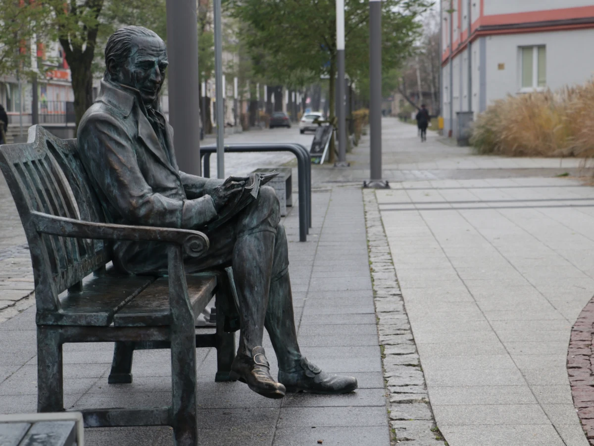 Nasza żółto-niebieska ekipa odwiedziła dziś Piłę! Stolica północnej Wielkopolski - jak pisaliście do nas w zgłoszeniach - słynie przede wszystkim z walorów przyrodniczych. "Piękne lasy sosnowe oferują niespotykane bogactwo fauny i flory, zaś ilość przygotowanych atrakcji i uroda nieskażonego krajobrazu są gwarantem udanego odpoczynku" - napisał do nas pan Marek.