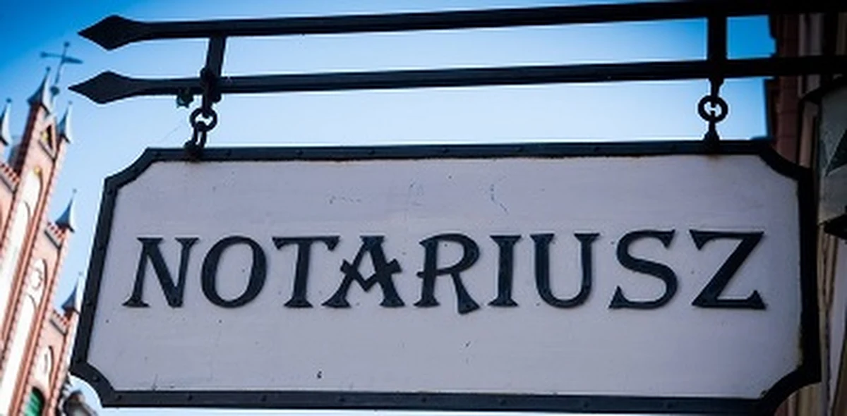W 11 Izbach Notarialnych w całej Polsce trwają telefoniczne dyżury notariuszy specjalnie dla słuchaczy RMF FM. To propozycja dla tych, którzy nie mogli skorzystać z porad rejentów podczas sobotniego Dnia Otwartego Notariatu.