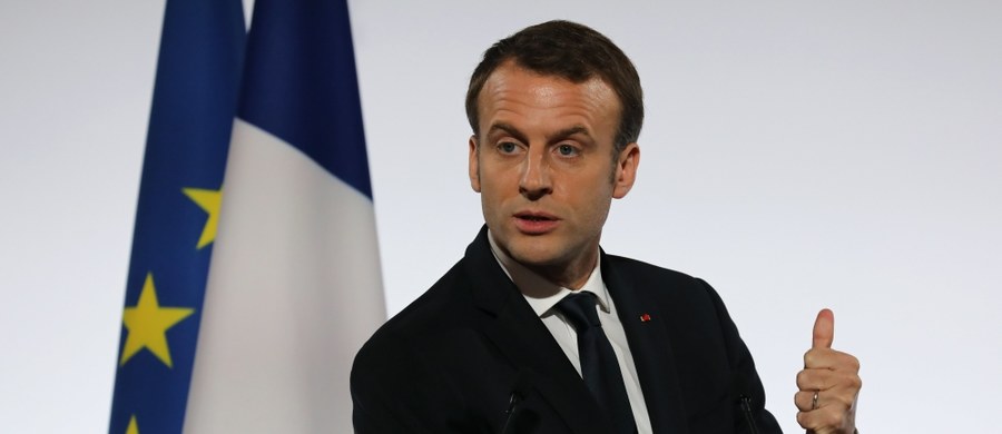 Prezydent Emmanuel Macron chce złamać poczucie wstydu, towarzyszące milczeniu ofiar przemocy wobec kobiet i zmienić "seksistowską kulturę kraju". W niemal godzinnym przemówieniu mówił m.in. o 123 śmiertelnych ofiarach przemocy wobec kobiet we Francji. 