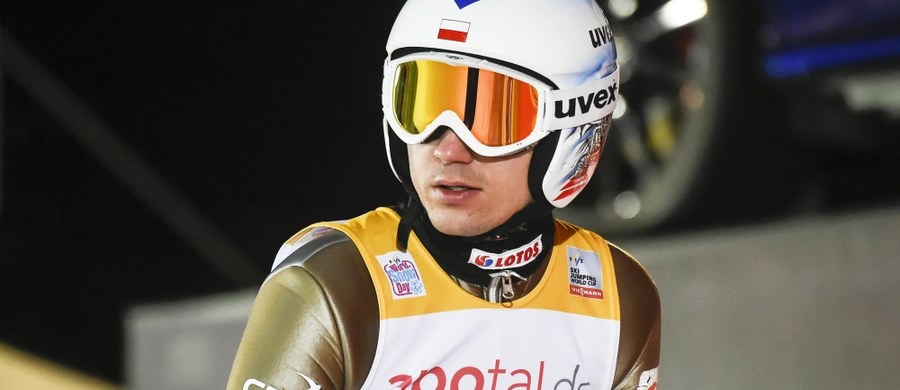 Sześciu Polaków wystąpi dziś w konkursie Pucharu Świata w skokach narciarskich w fińskim Kuusamo. W piątkowych kwalifikacjach triumfował Austriak Stefan Kraft - 144 m. Najlepszy z biało-czerwonych Kamil Stoch skoczył 127,5 m i był dziewiąty.